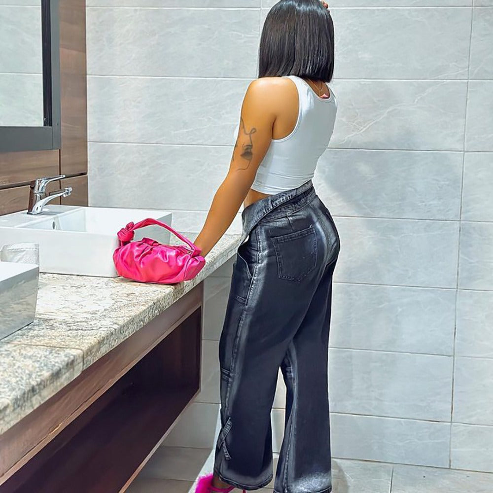 Fashionable retro high-waisted jeans
