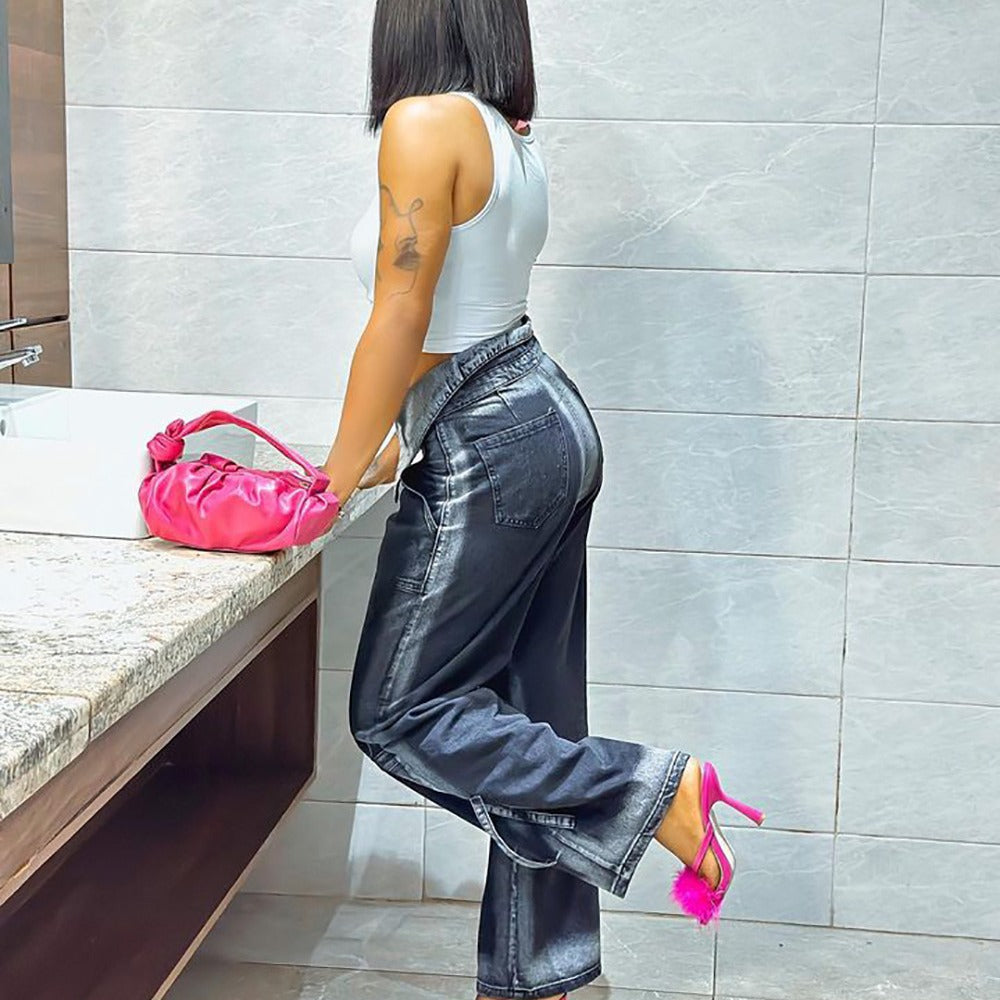 Fashionable retro high-waisted jeans