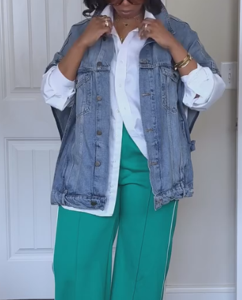 Half-sleeved denim top